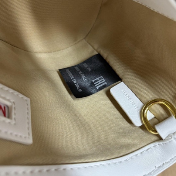Marni White leather shoulder bag 15x13cm
